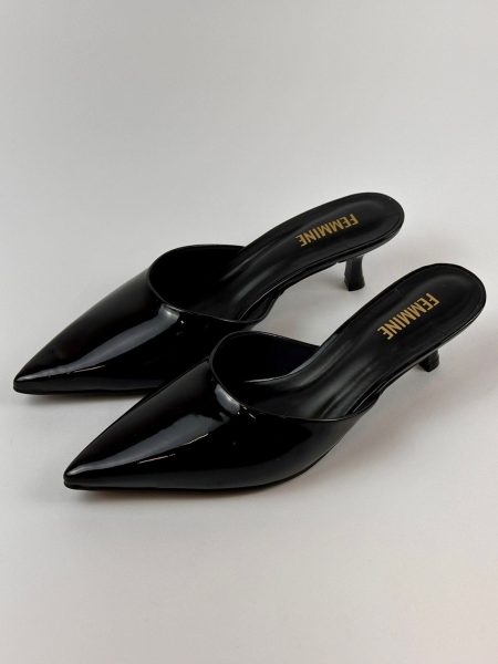 Mule Camile Bico Fino Kitten Heels Verniz Preto