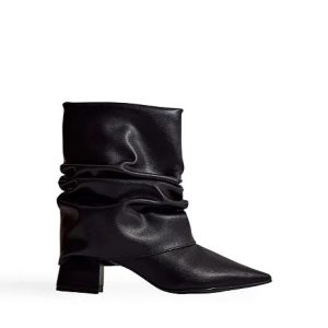 Larissa - Bota Feminina Cano Baixo Slouch Preta