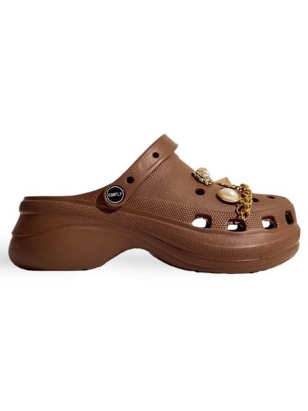 Mica - Chinelo Babuche Feminino com Pins Marrom