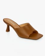 15376794997-sandalia-mule-feminina-couro-legitimo-salto-taca-medio-confortavel-elegante-3-6.jpg